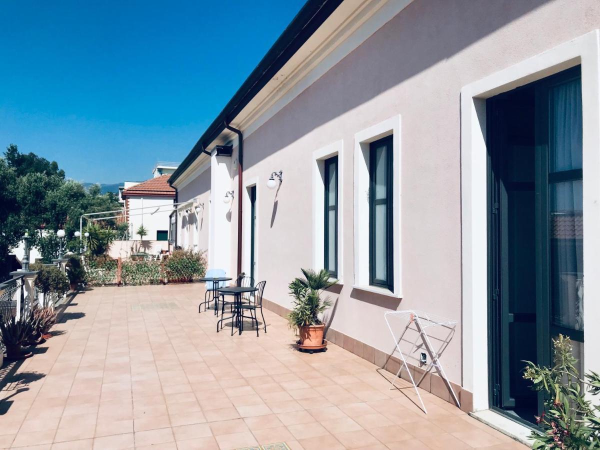 ريبوسْتو Casa Del Marchese B&B المظهر الخارجي الصورة