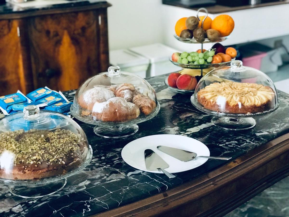 ريبوسْتو Casa Del Marchese B&B المظهر الخارجي الصورة